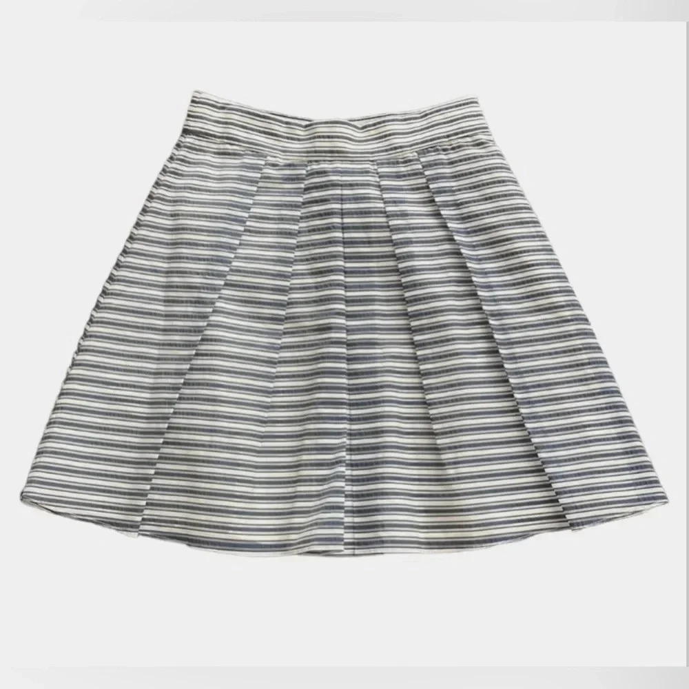 J Crew pleated Skirt Box Pleat Size 6 Striped Blue & white Lined Size 4 Preppy